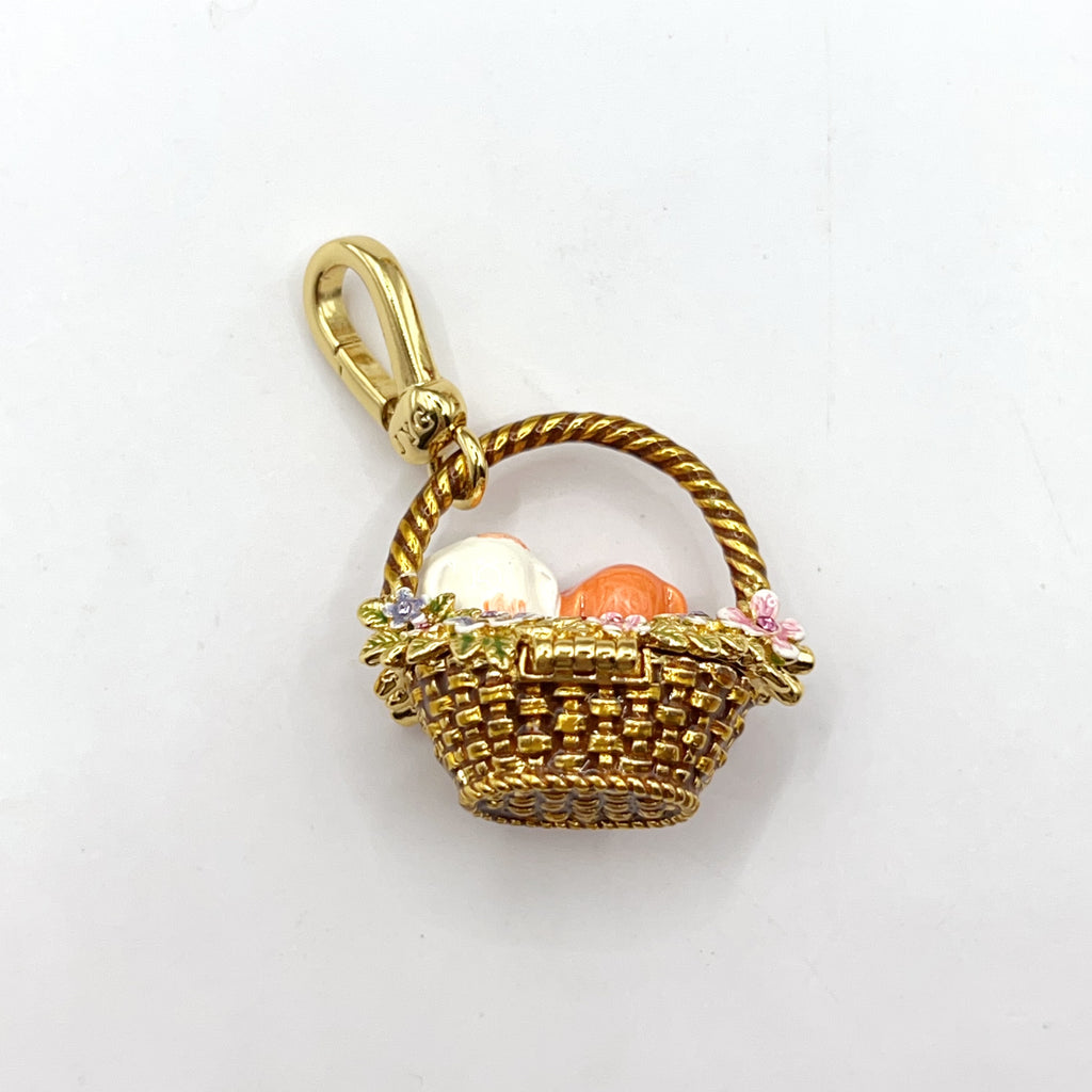 ARI012-ARI Dreams dogs in basket charm