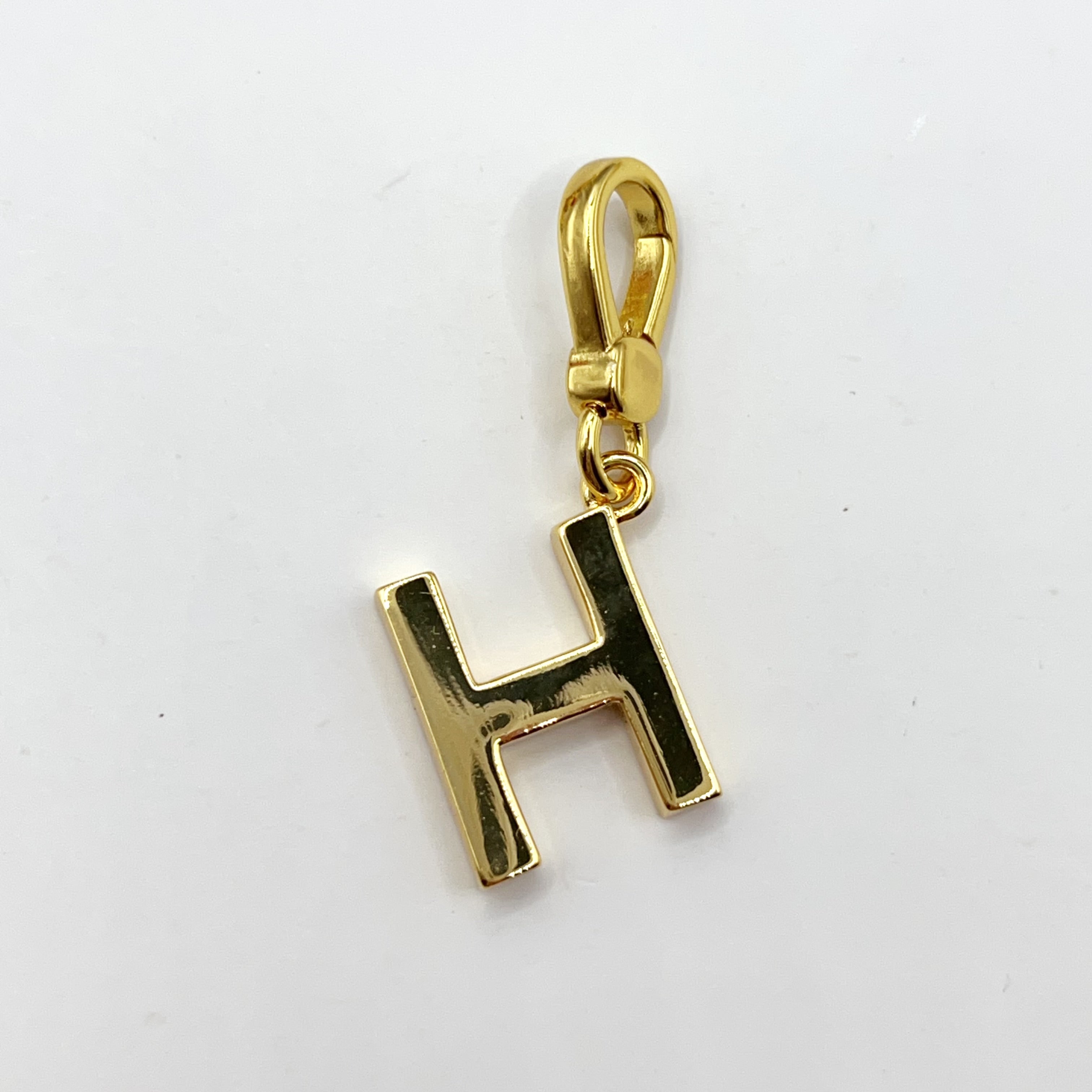 JC660-Juicy Couture letter H charm