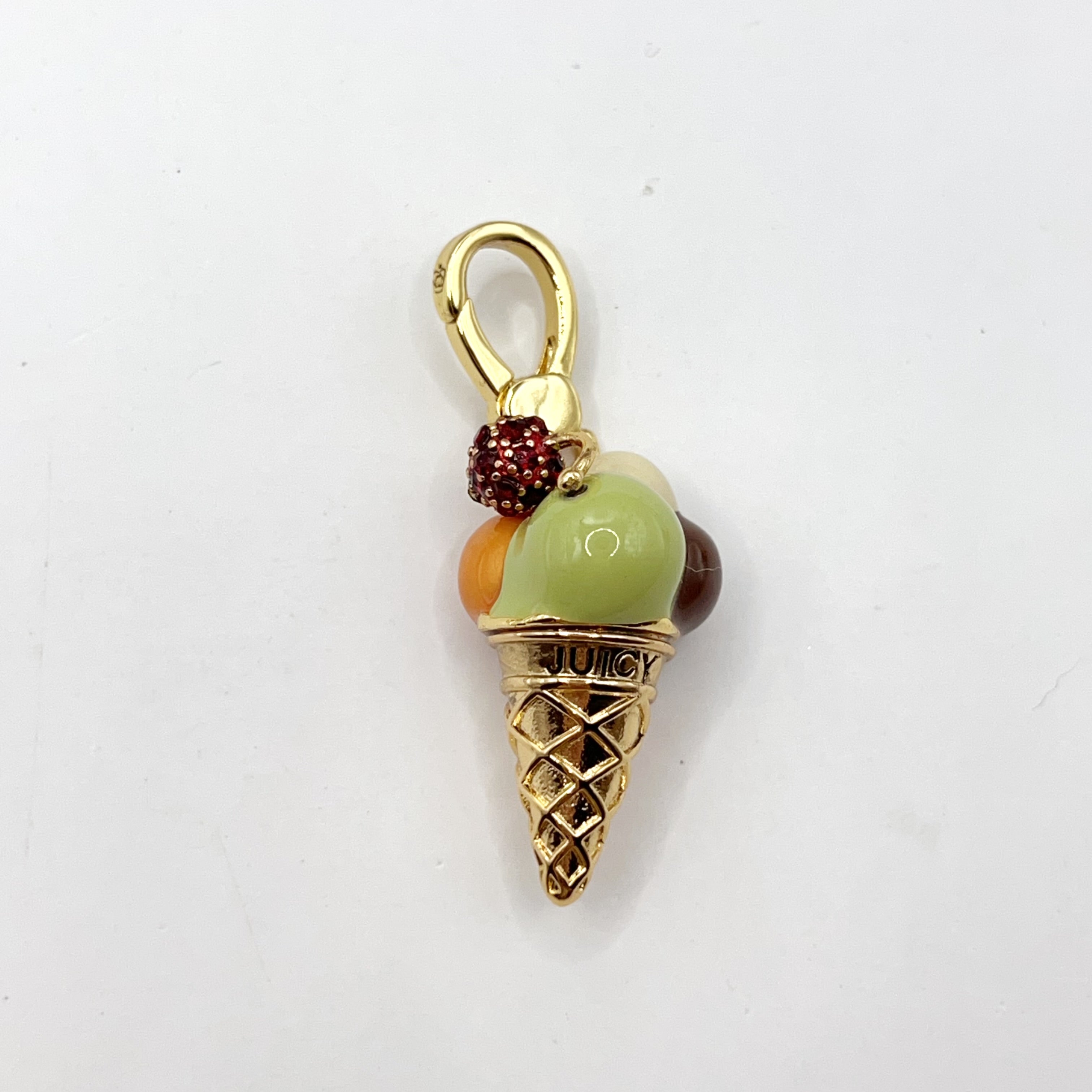 N07-Juicy Couture ice cream charm