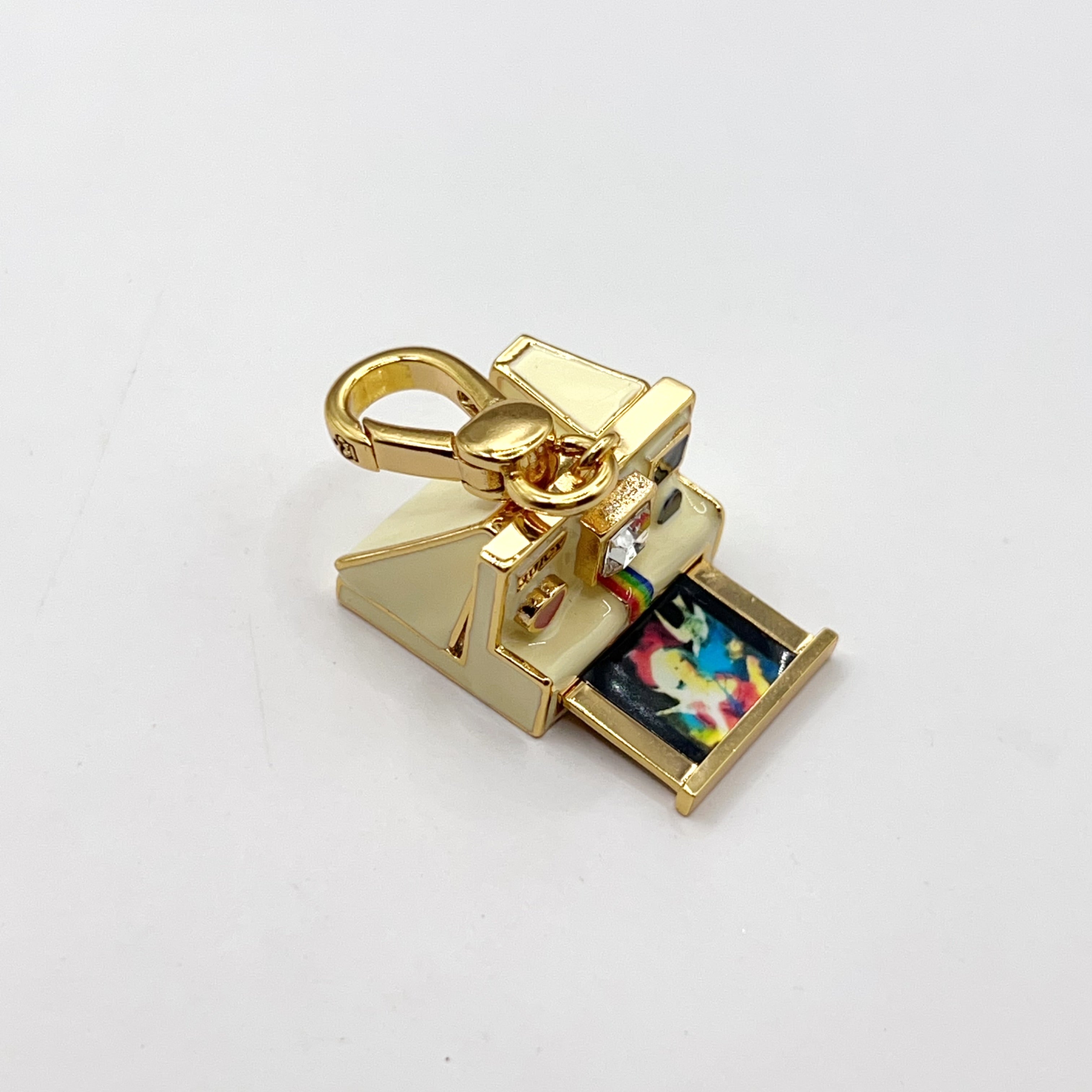 E07-Juicy Couture camera charm