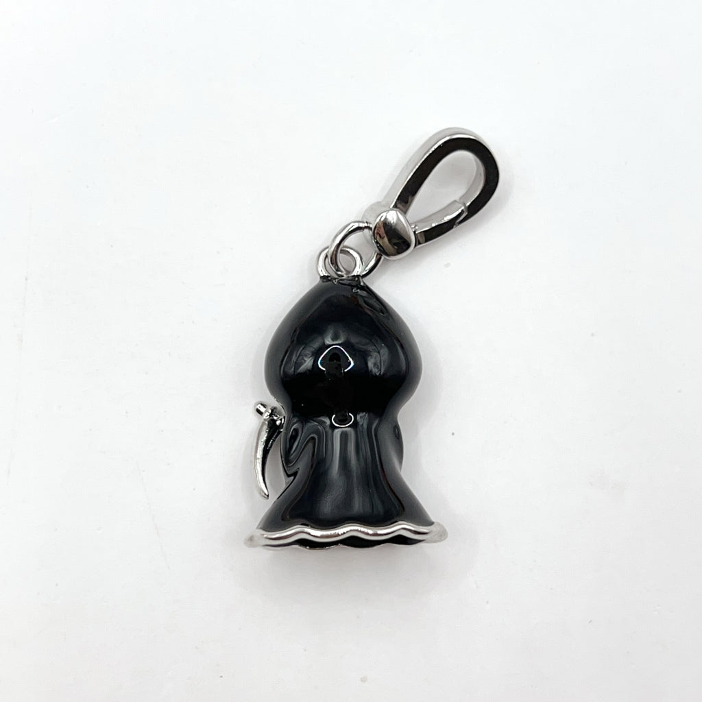 ARI024-ARI Dreams skull with raincoat charm
