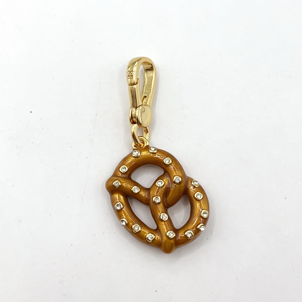F06-Juicy Couture pretzel charm